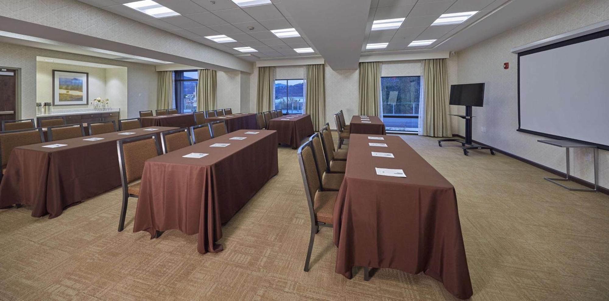 Hampton Inn & Suites Hood River Buitenkant foto
