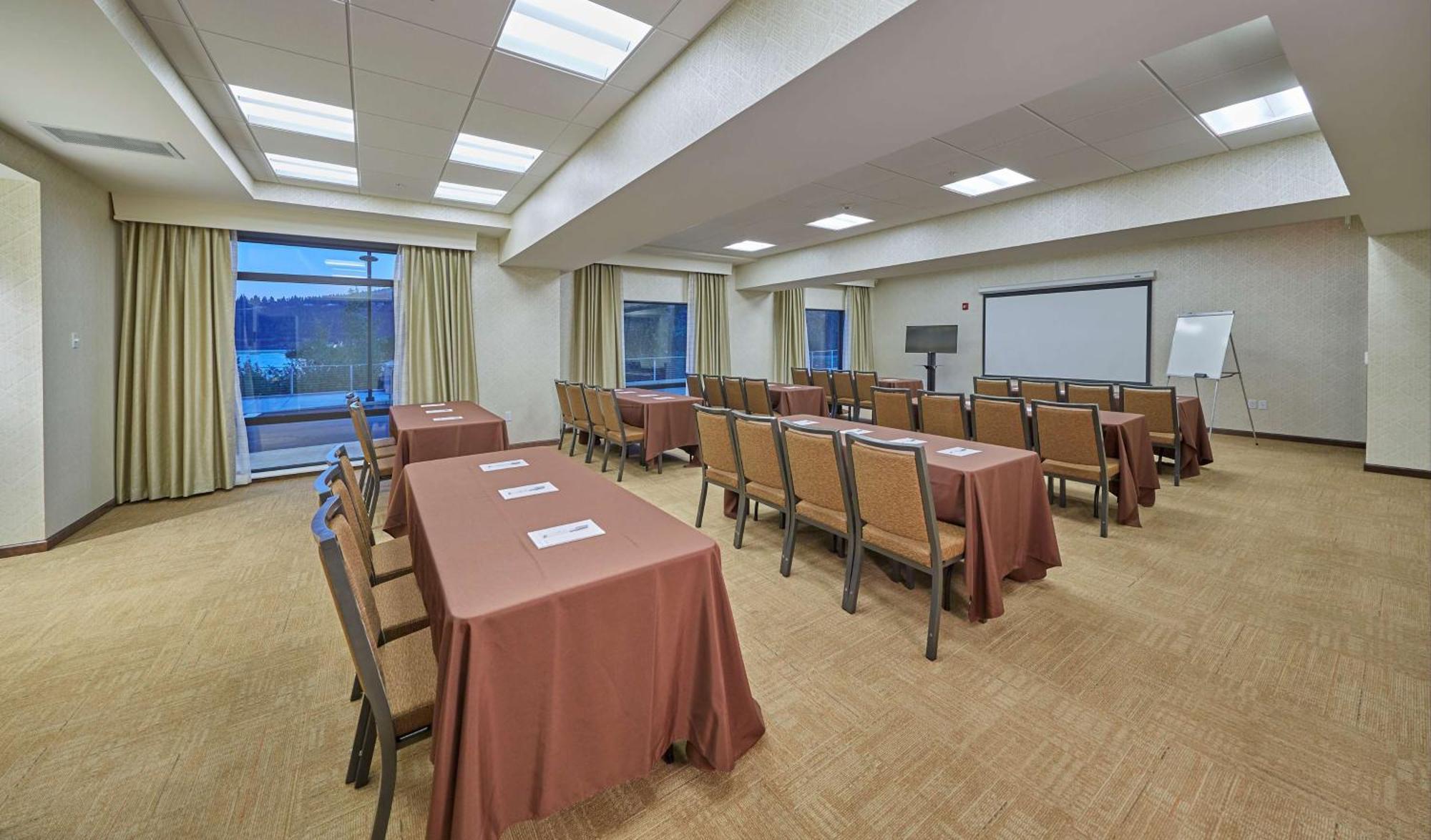 Hampton Inn & Suites Hood River Buitenkant foto